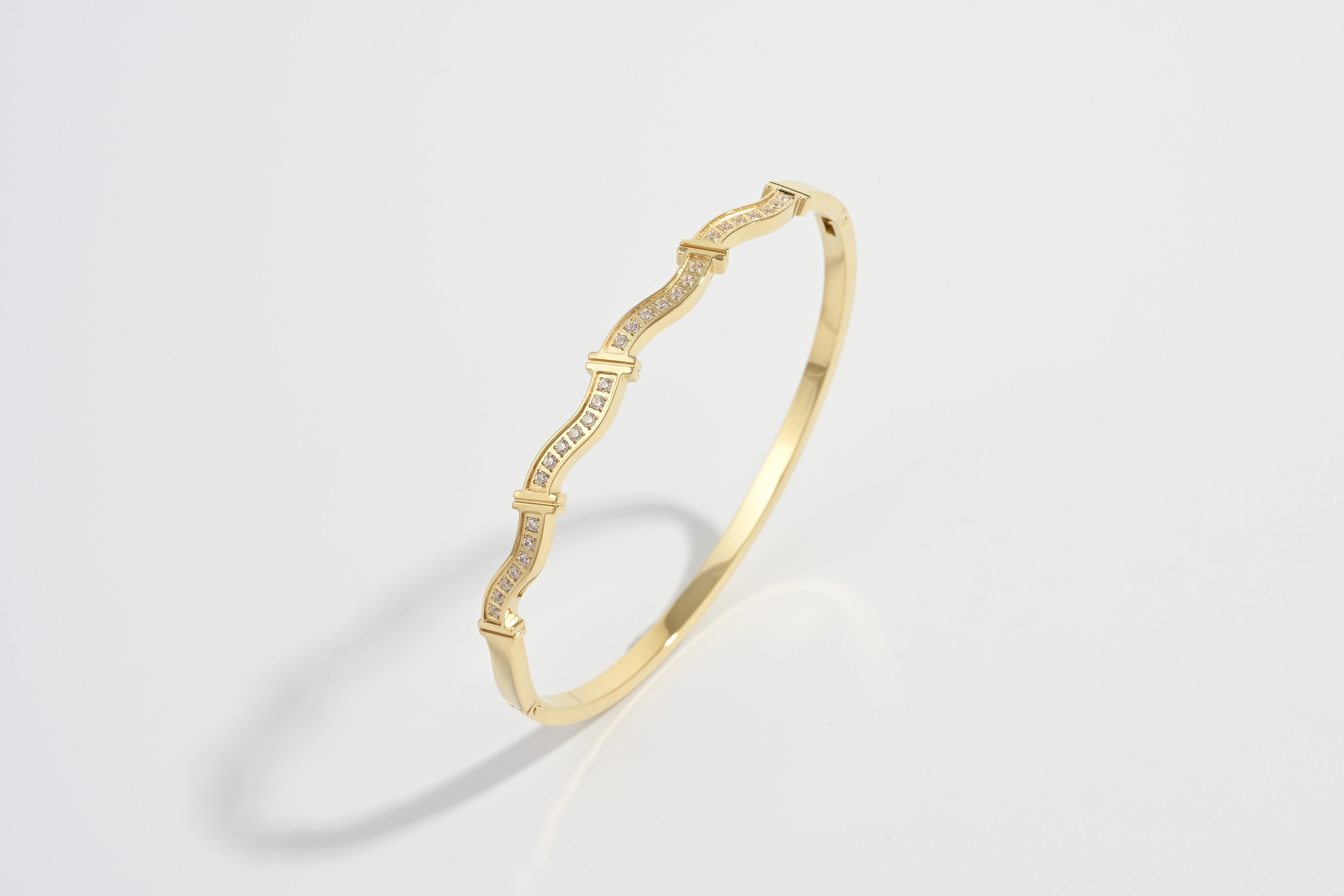 Wavy Elegance Bangle