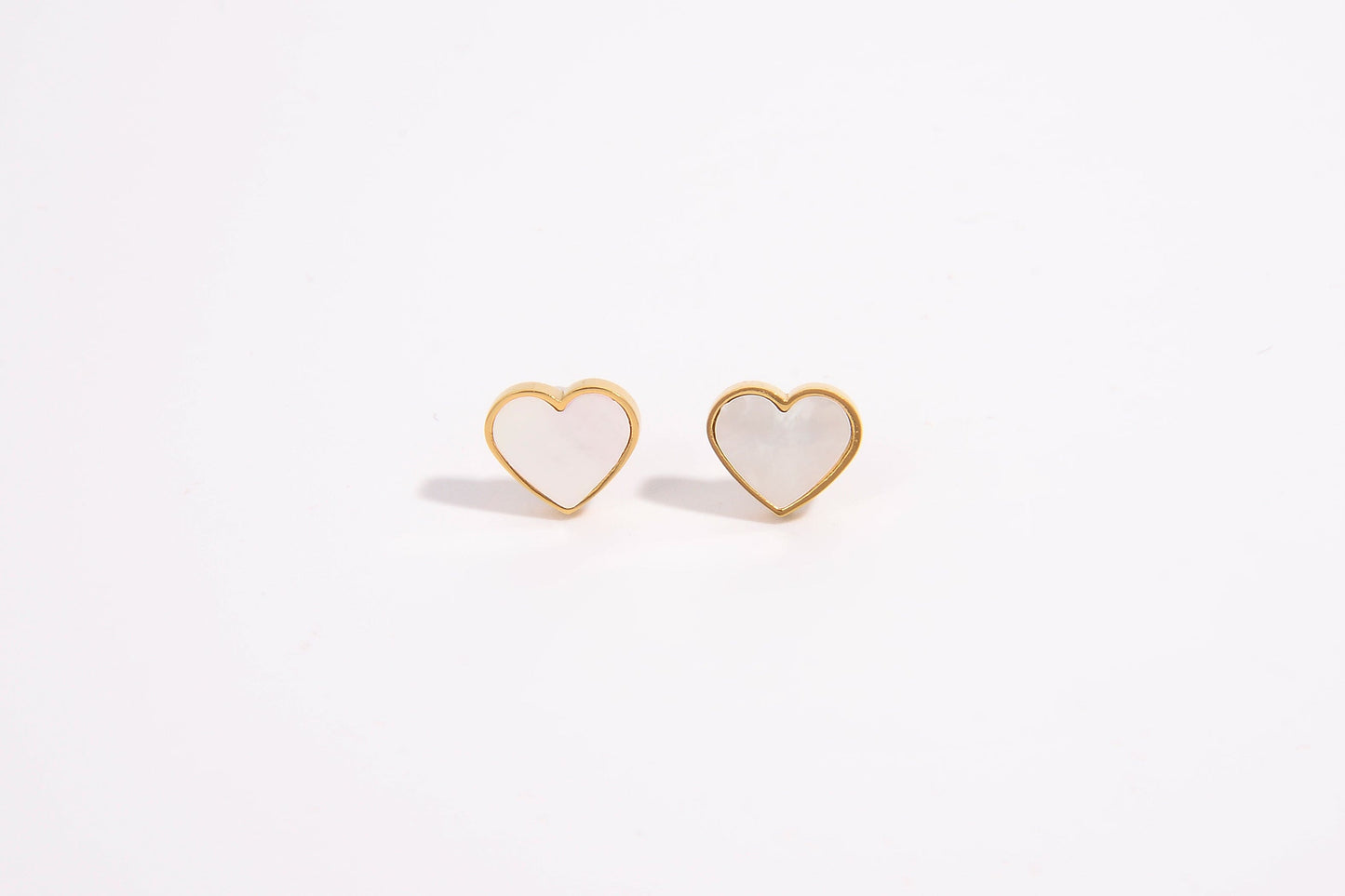 Pearl Kiss Hoops