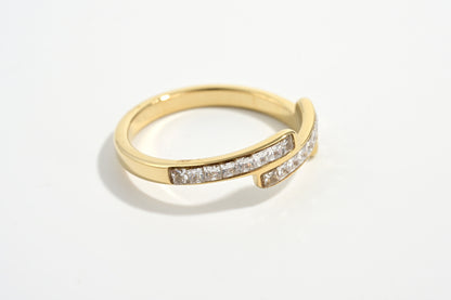 Chic Wave Ring
