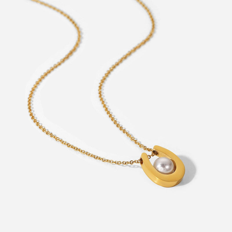 Minimalist Pearl Necklace