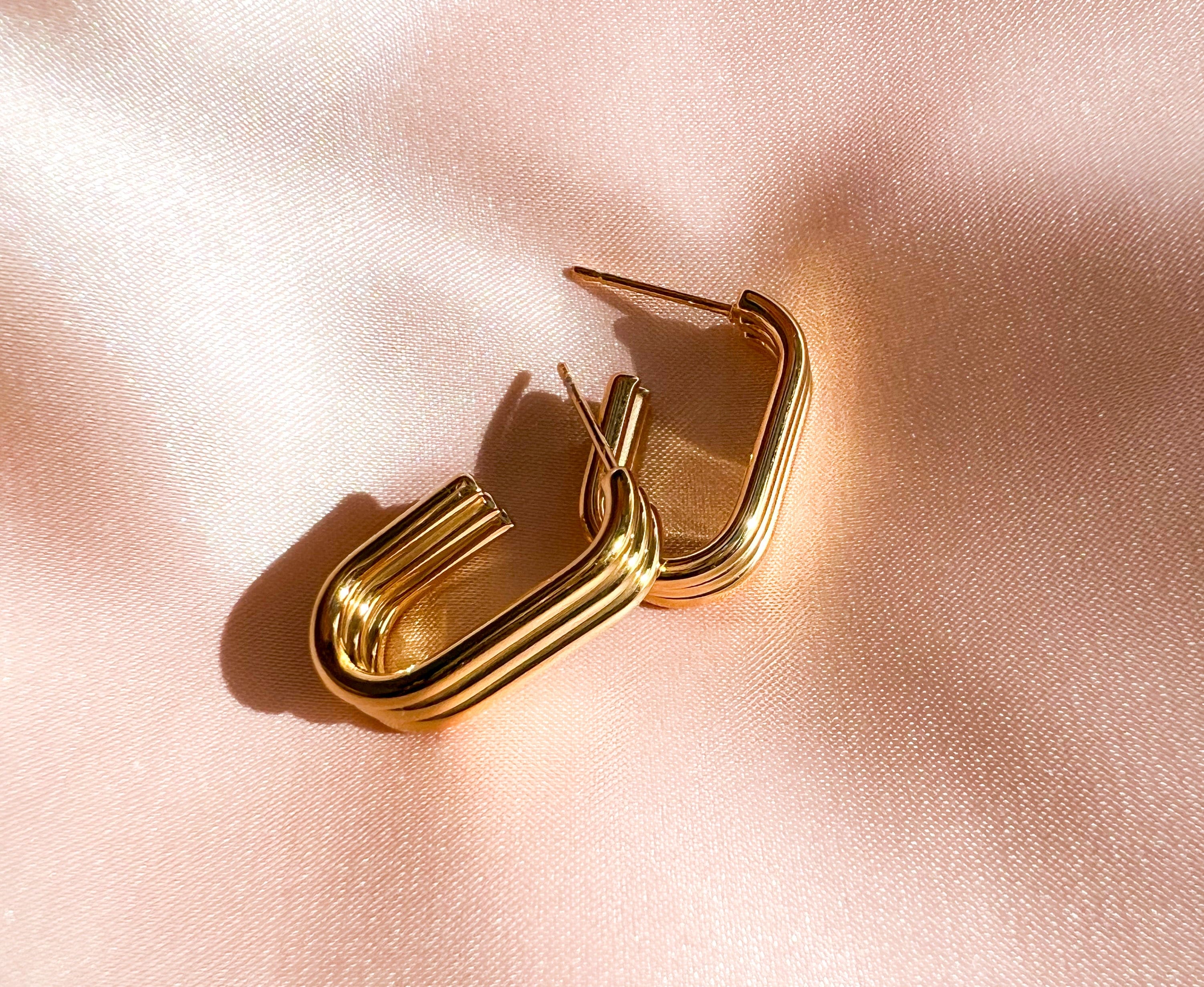 The Three-Layered Tube Studs